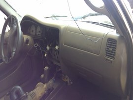 2001 TOYOTA TACOMA, GREEN, SR5 MODEL, EXTD CAB, 3.4L, AT, 4WD.  Z26342